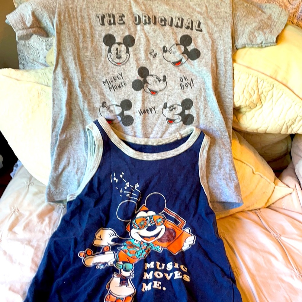 Duo Mickey tank top 5 years & T-shirt 6 years old. Good used condition. ❤️*1